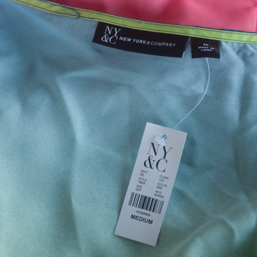 NWT New York & Company Rainbow Hi Low Ombre Blouse Top - Picture 3 of 9